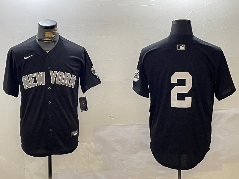 Men's New York Yankees Derek Jeter #2 Black Jersey